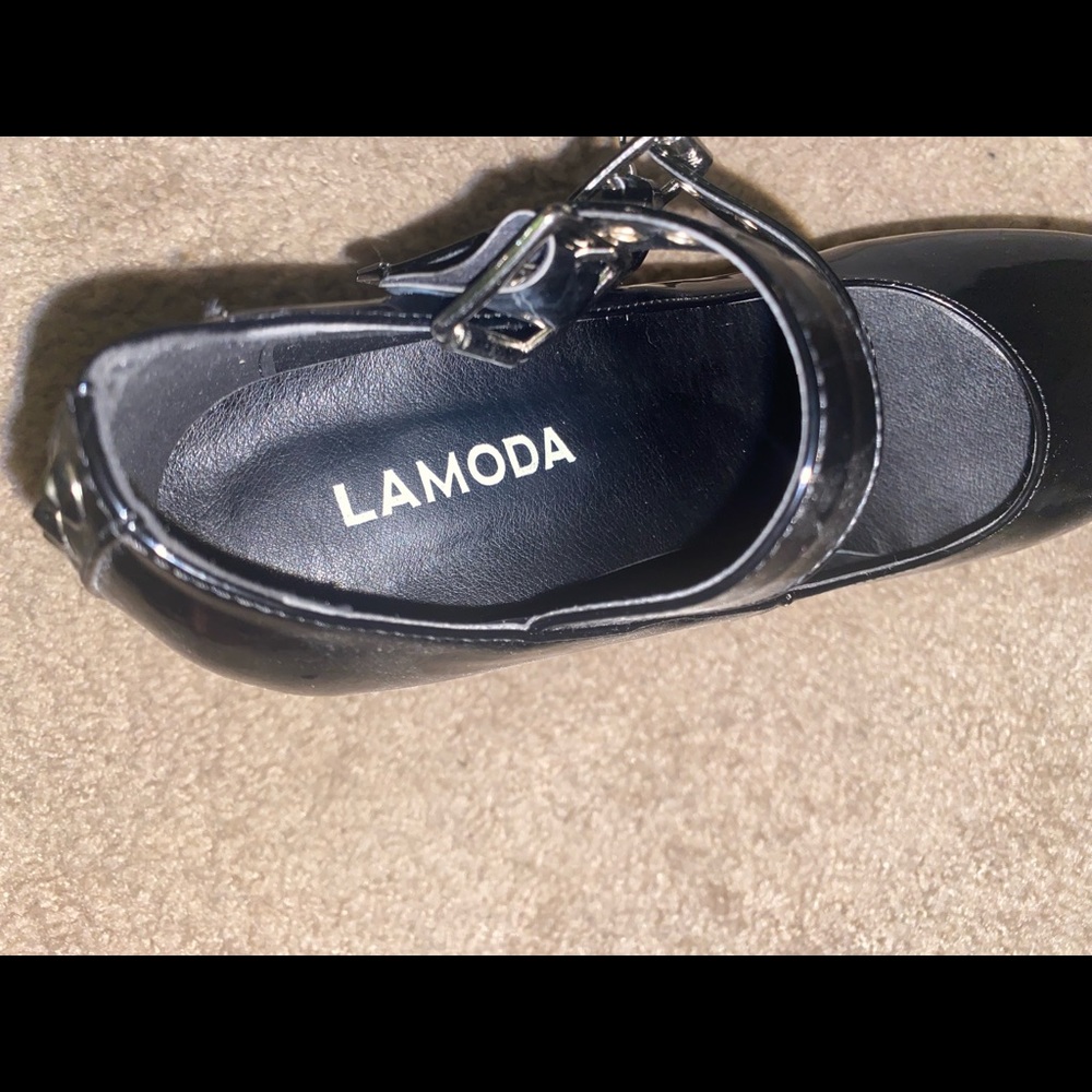 LAMODAS BLACK chunky platforms US 7